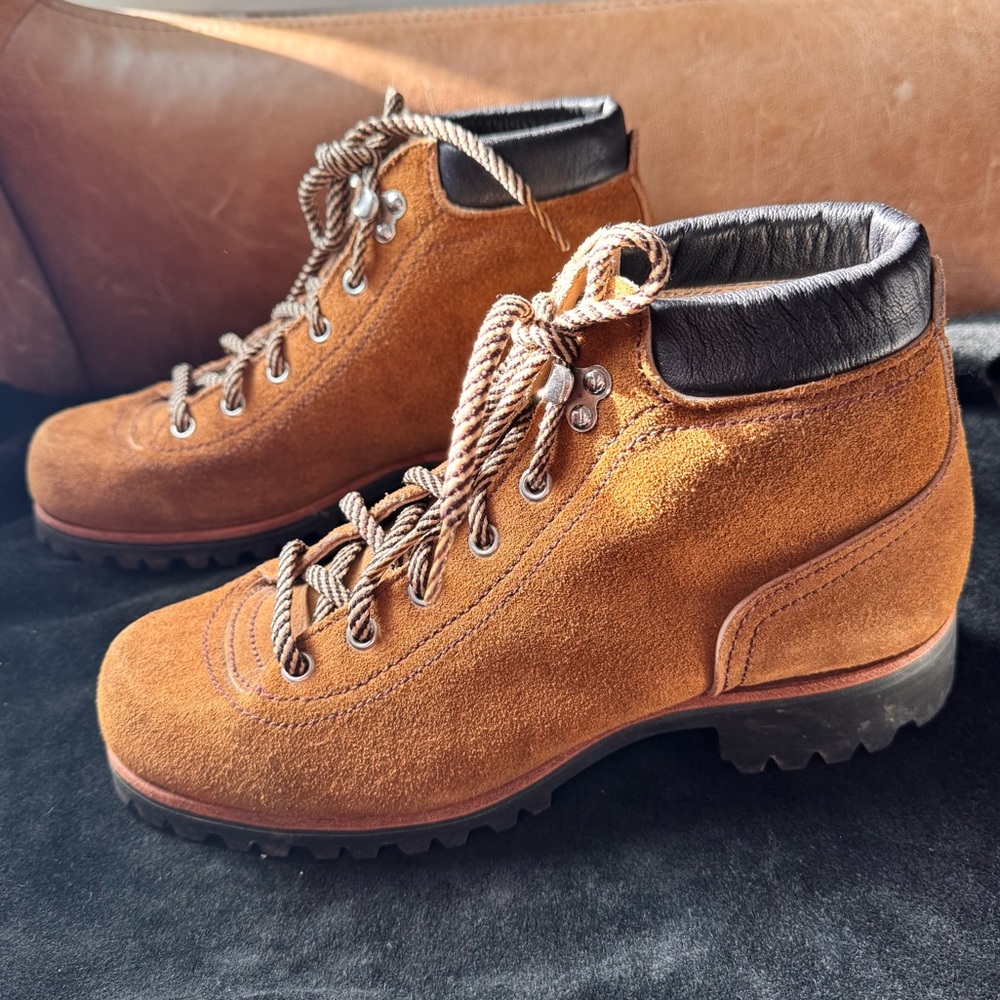 Red Wing 1952 USA Mountaineering Suede Lace-Up Hiking Boots Vintage vibram sole